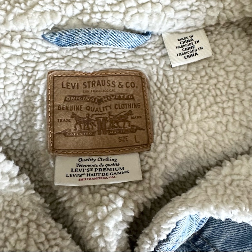 Levi's Light Blue Denim Sherpa-Lined Jacket - Picture 4 of 7